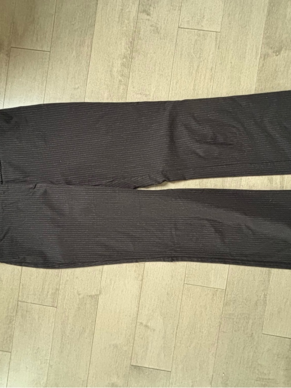 le chateau Black Pinstripe Women’s pantsuit - Picture 5 of 13